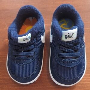 💙 NWOT Nike Baby Blue Sneakers Classic Design Size 4C 9-12 Months Peace Sign